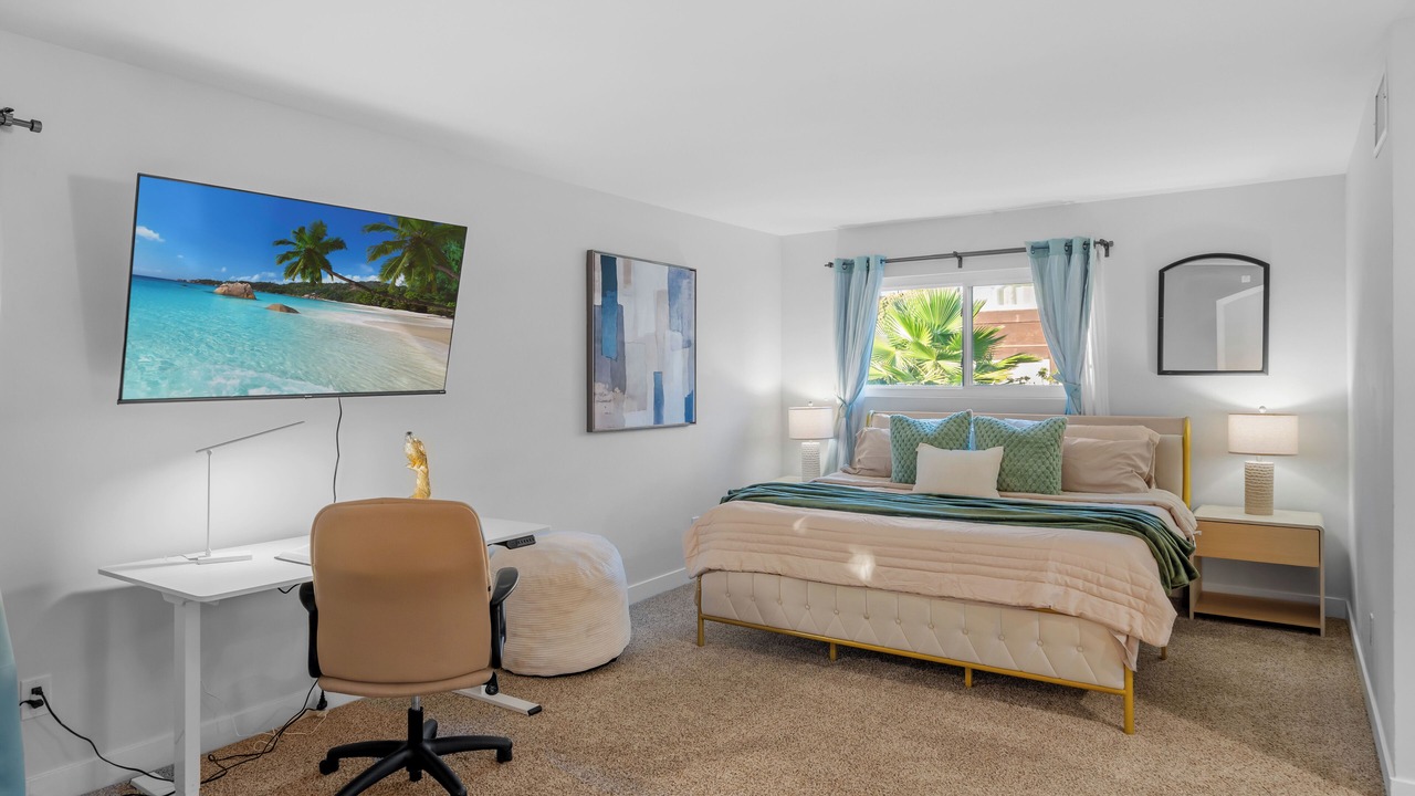Photo of Bedroom in Rancho Penasquitos