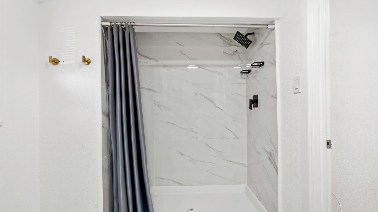 Photo of Bathroom in Oildale