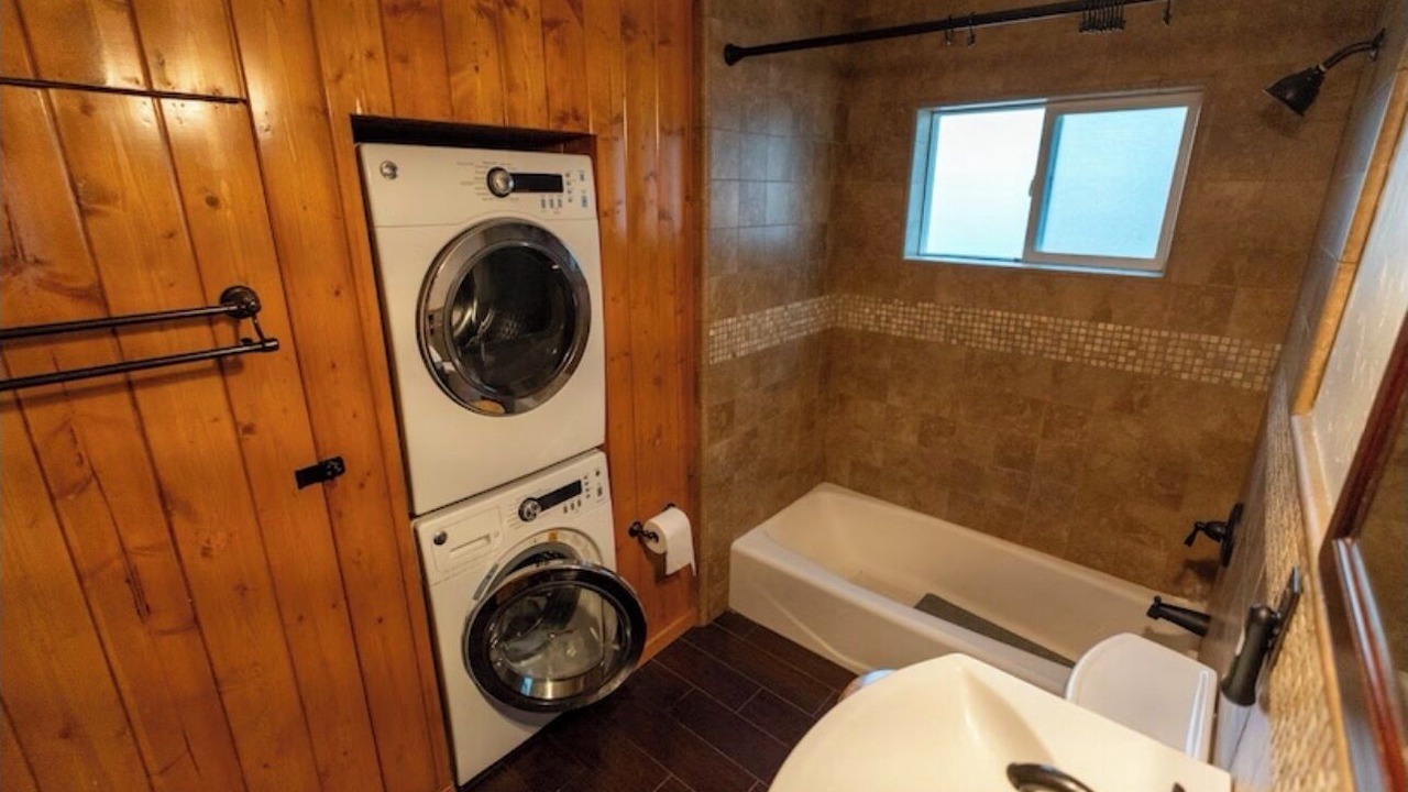 Photo of Bathroom in Al Tahoe