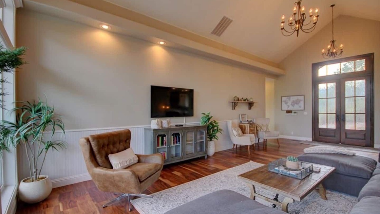 Photo of Livingroom in Jacksonville