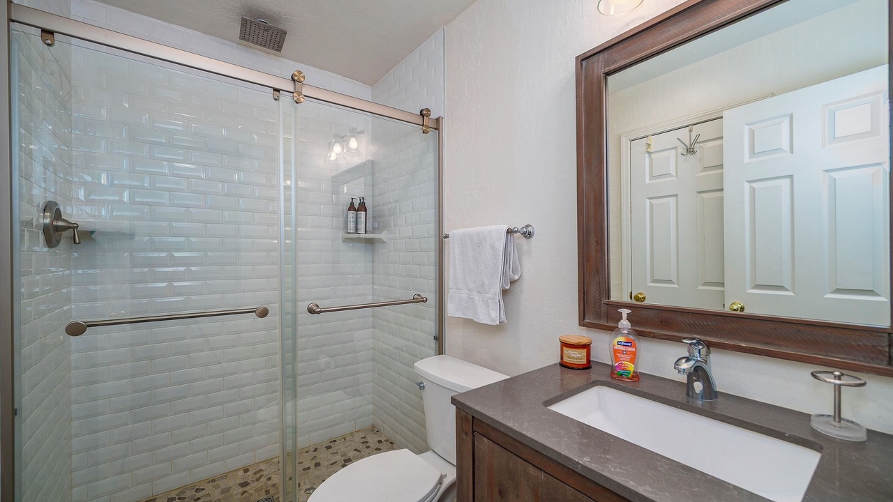 Photo of Bathroom in Lakeside Park