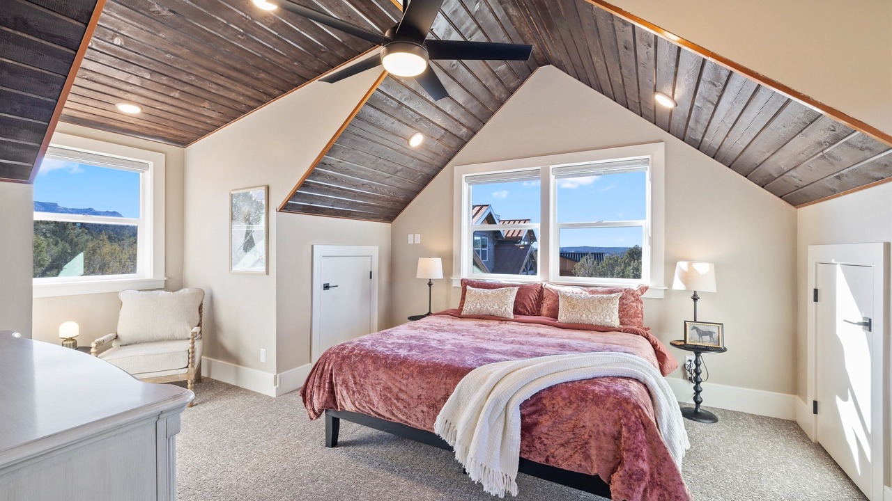 Photo of Bedroom in Orderville