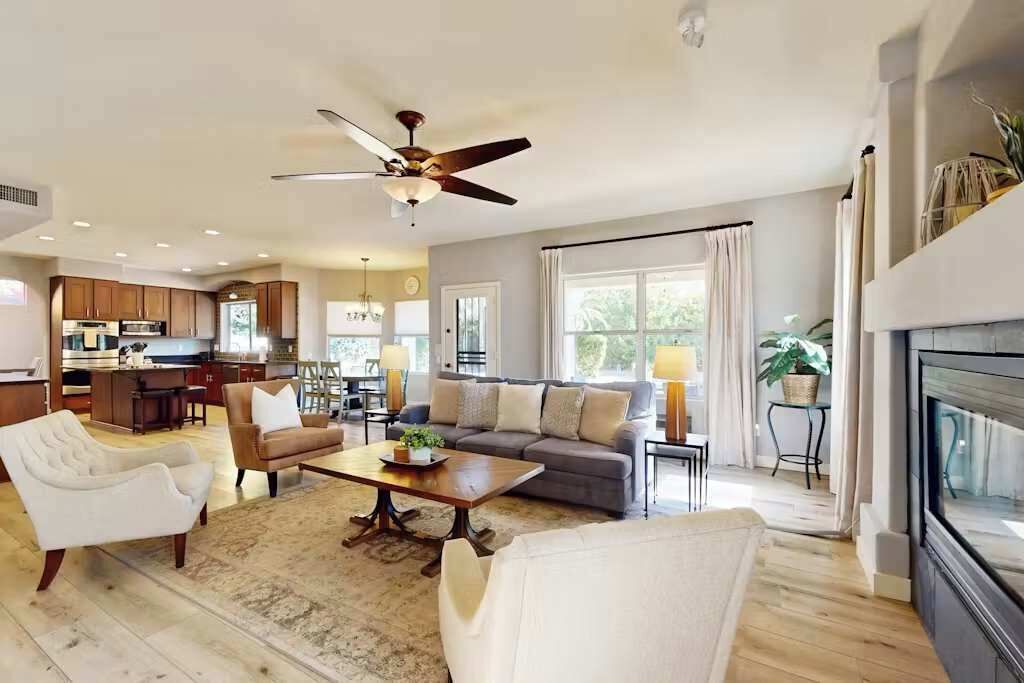 Photo of Livingroom in Arabian Crest