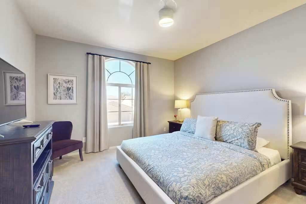 Photo of Bedroom in Arabian Crest