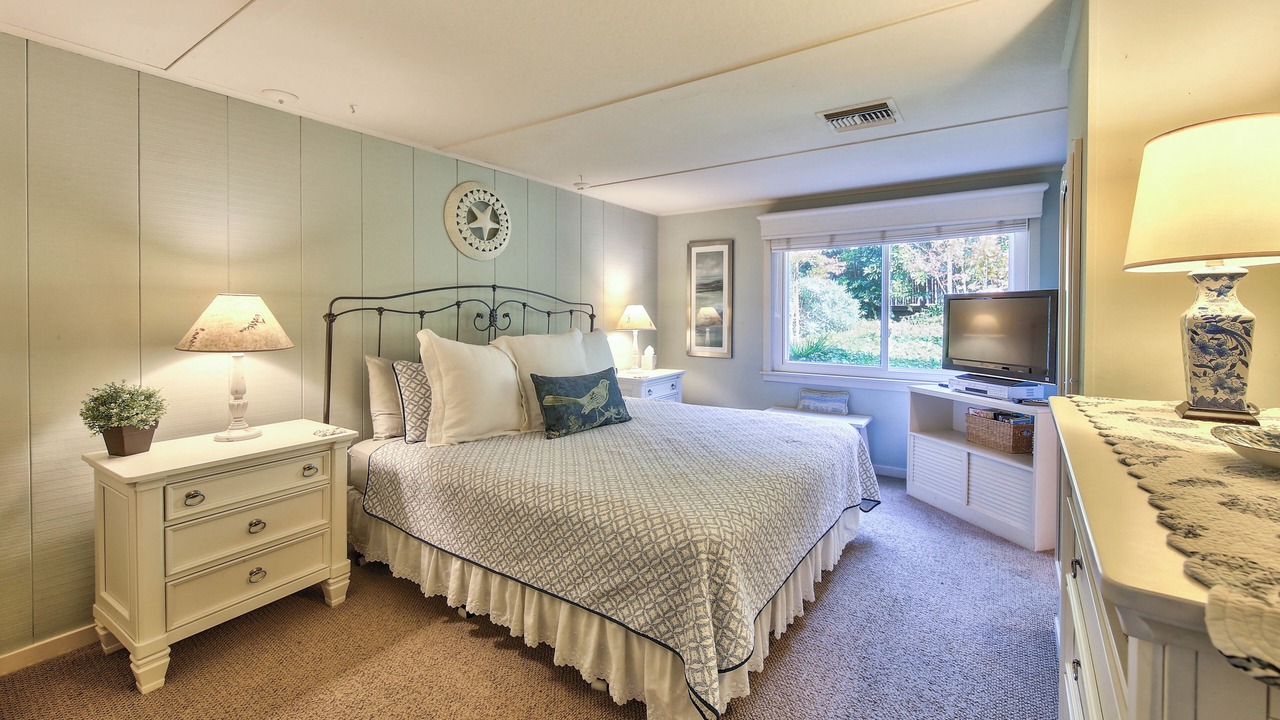 Photo of Bedroom in Carmel Point