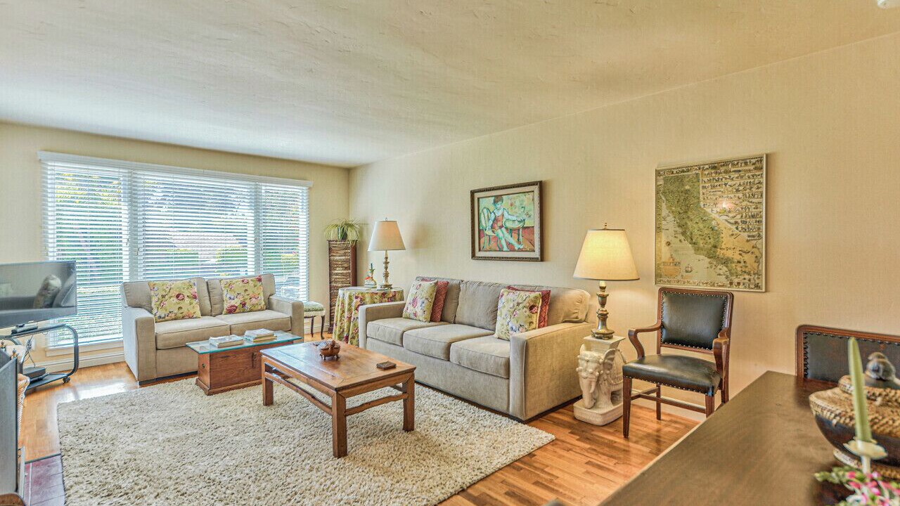 Photo of Livingroom in Northeast Carmel