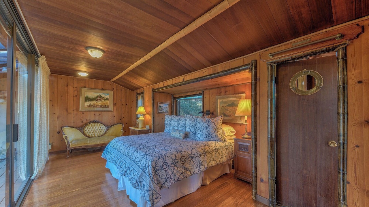 Photo of Bedroom in Carmel Point