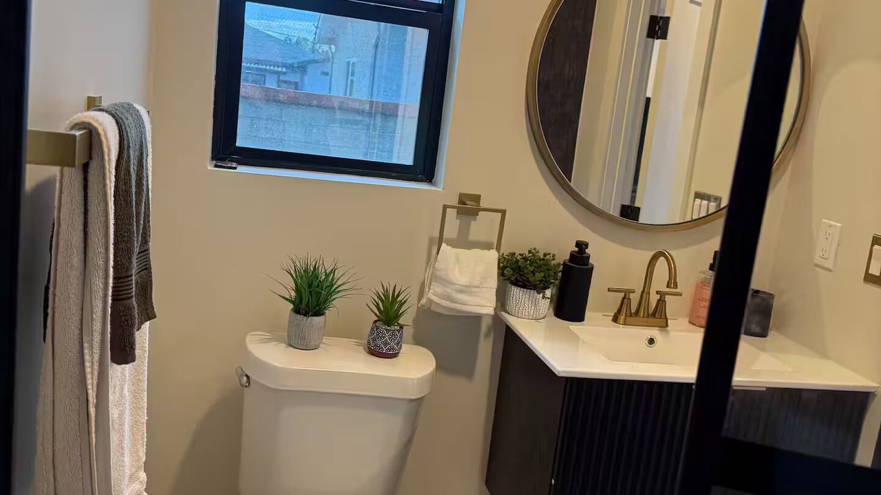 Photo of Bathroom in Lincoln Acres