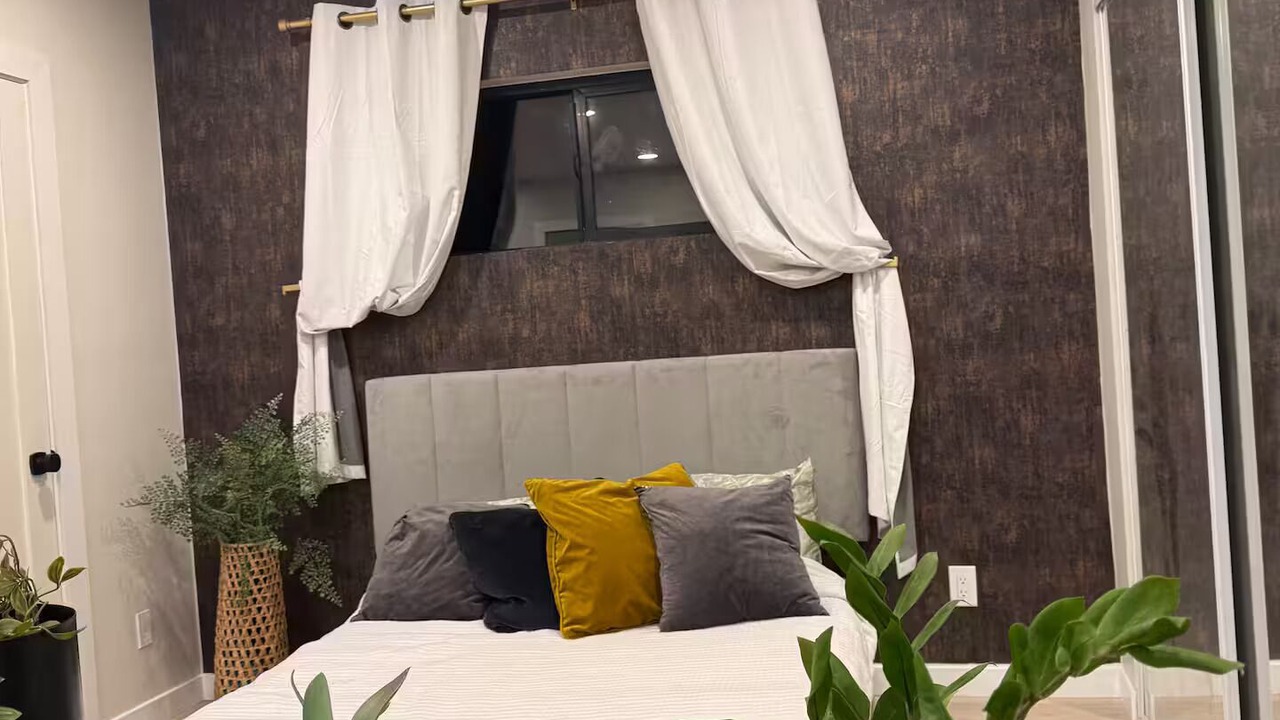 Photo of Bedroom in Lincoln Acres