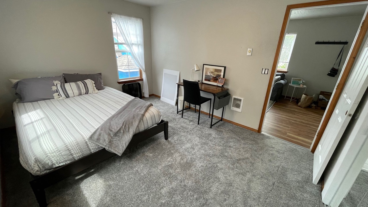 Photo of Bedroom in Sellwood-Moreland