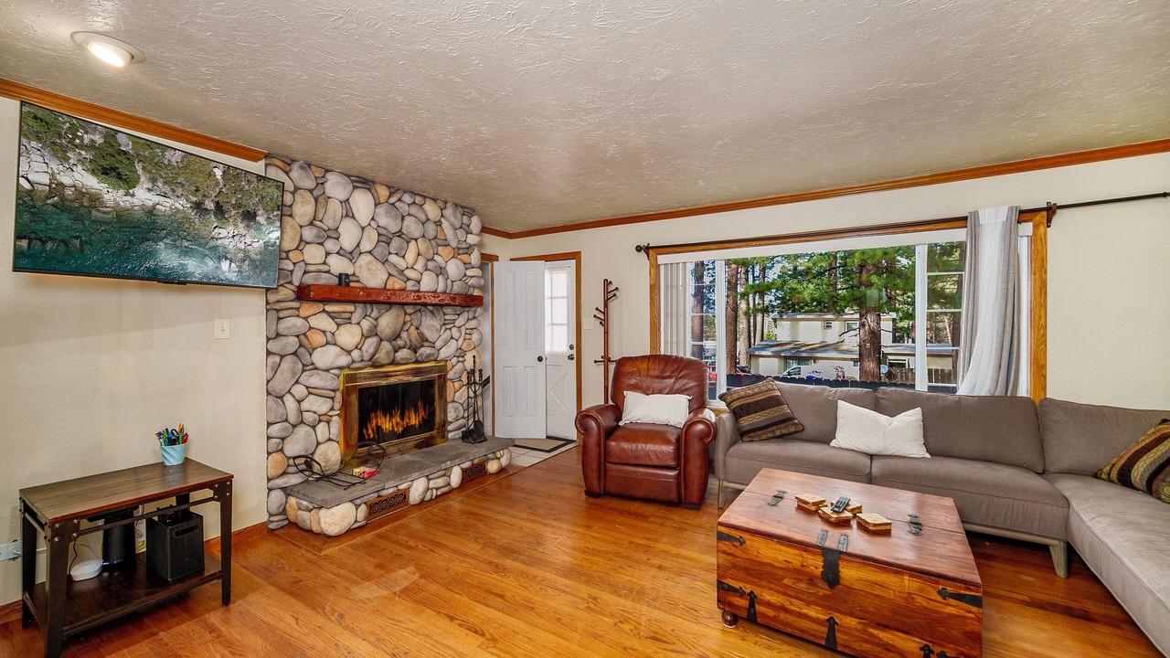 Photo of Livingroom in Sierra Tract
