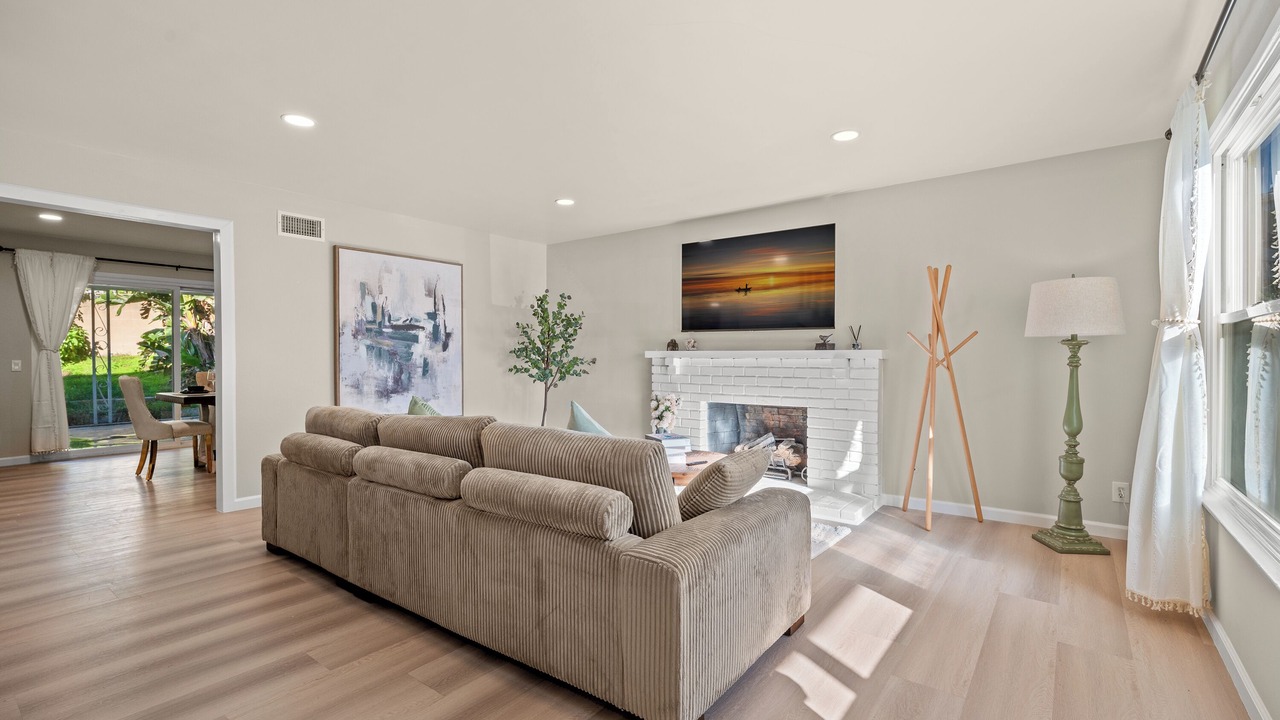 Photo of Livingroom in Lake Forest
