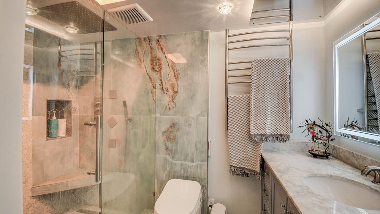 Photo of Bathroom in Westside Costa Mesa