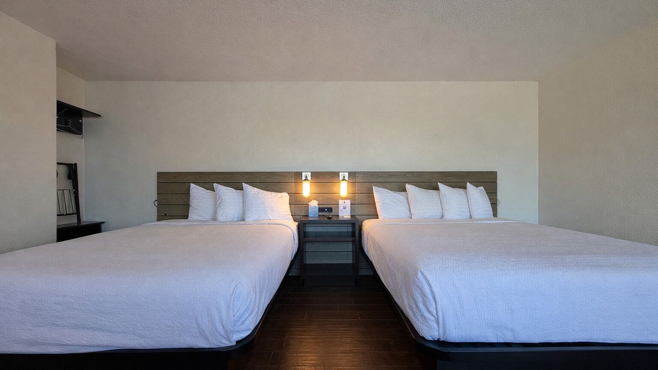 Photo of Bedroom in Munras Avenue