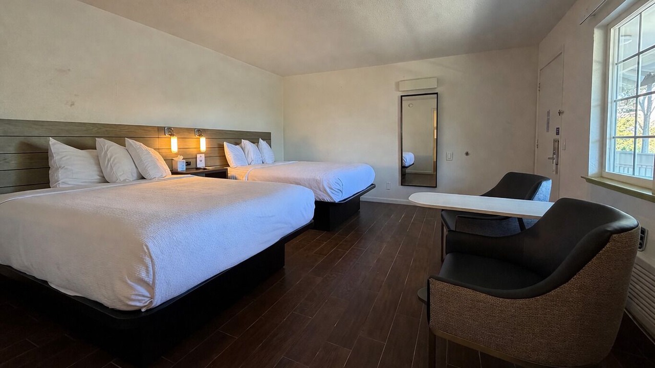 Photo of Bedroom in Munras Avenue