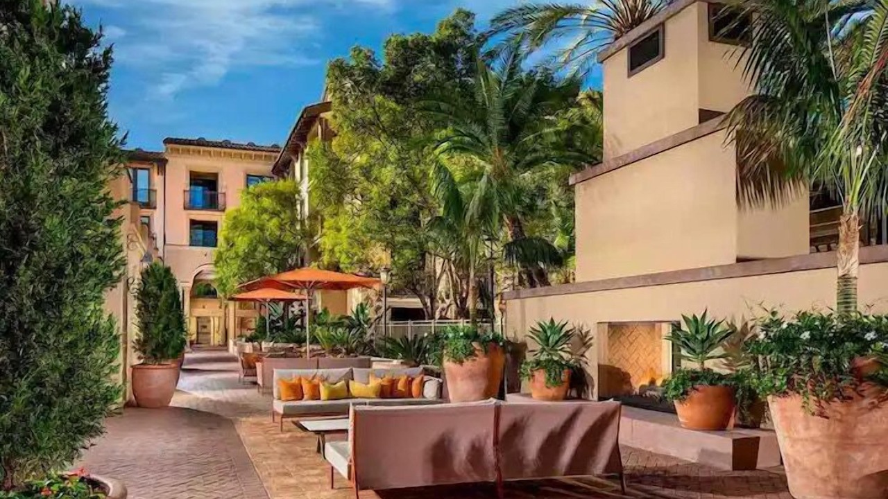 Photo of Patio Balcony in Irvine Research Center