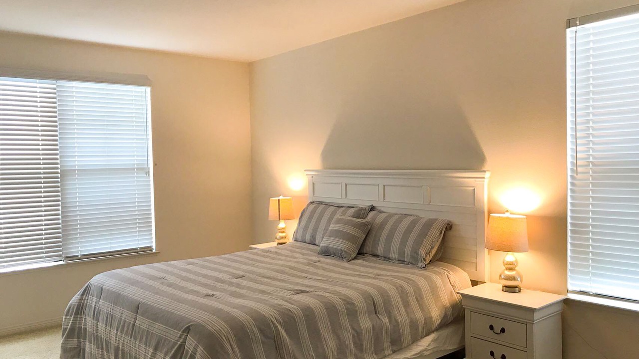 Photo of Bedroom in Irvine Research Center