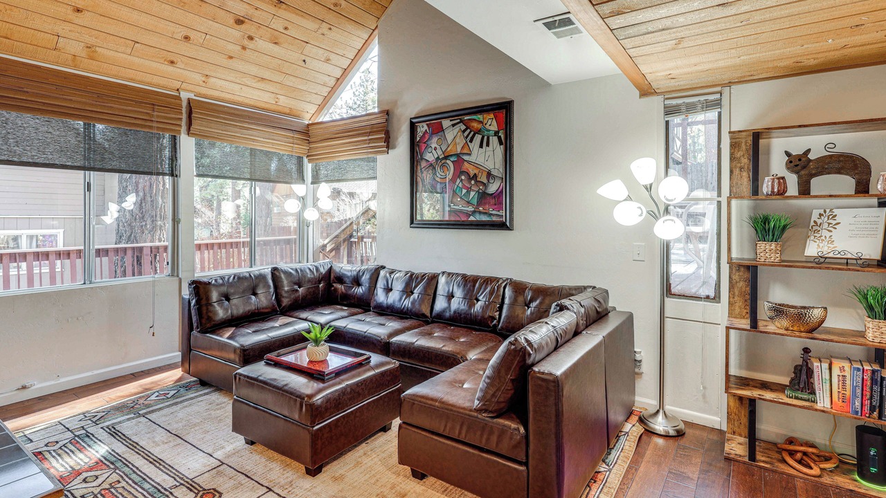 Photo of Livingroom in Wrightwood