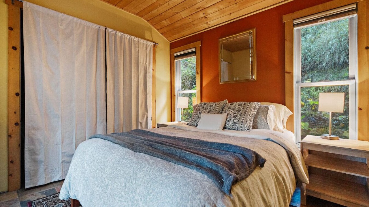 Photo of Bedroom in Crescent City