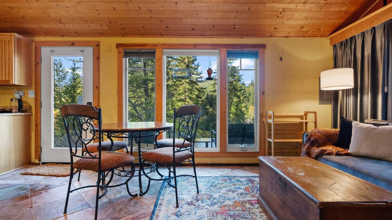 Photo of Livingroom in Crescent City