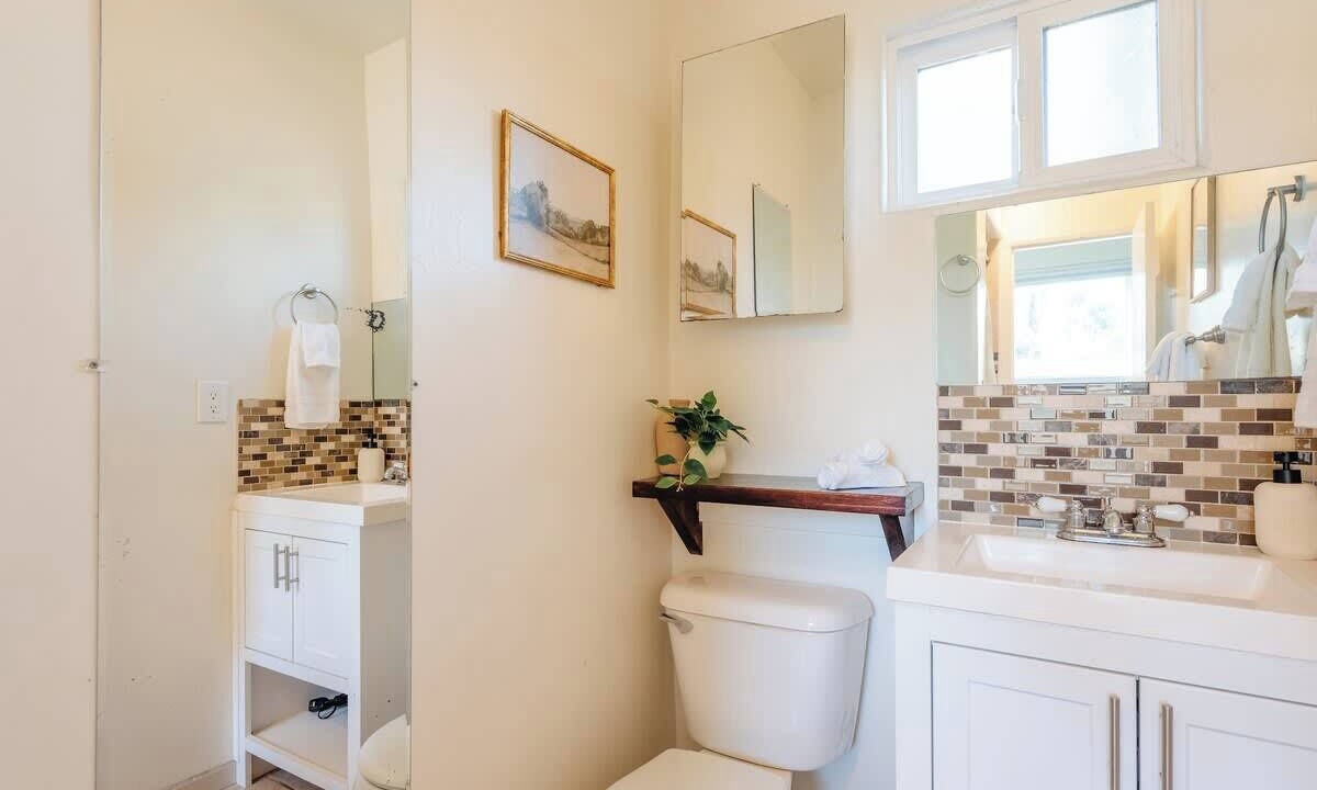 Photo of Bathroom in Mission Hills