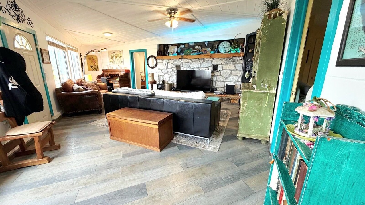 Photo of Livingroom in Shingle Springs