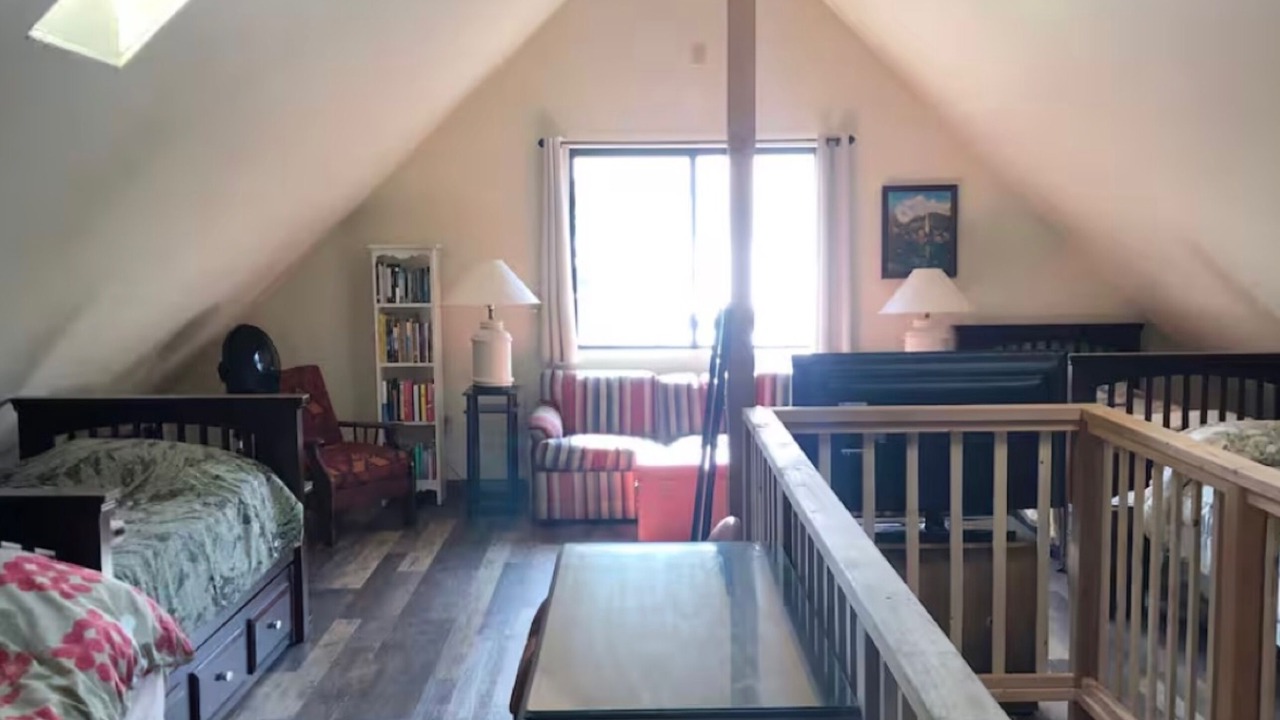 Photo of Bedroom in Gualala