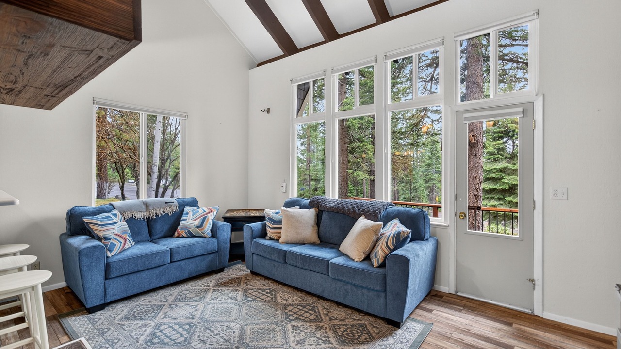 Photo of Livingroom in Dollar Point