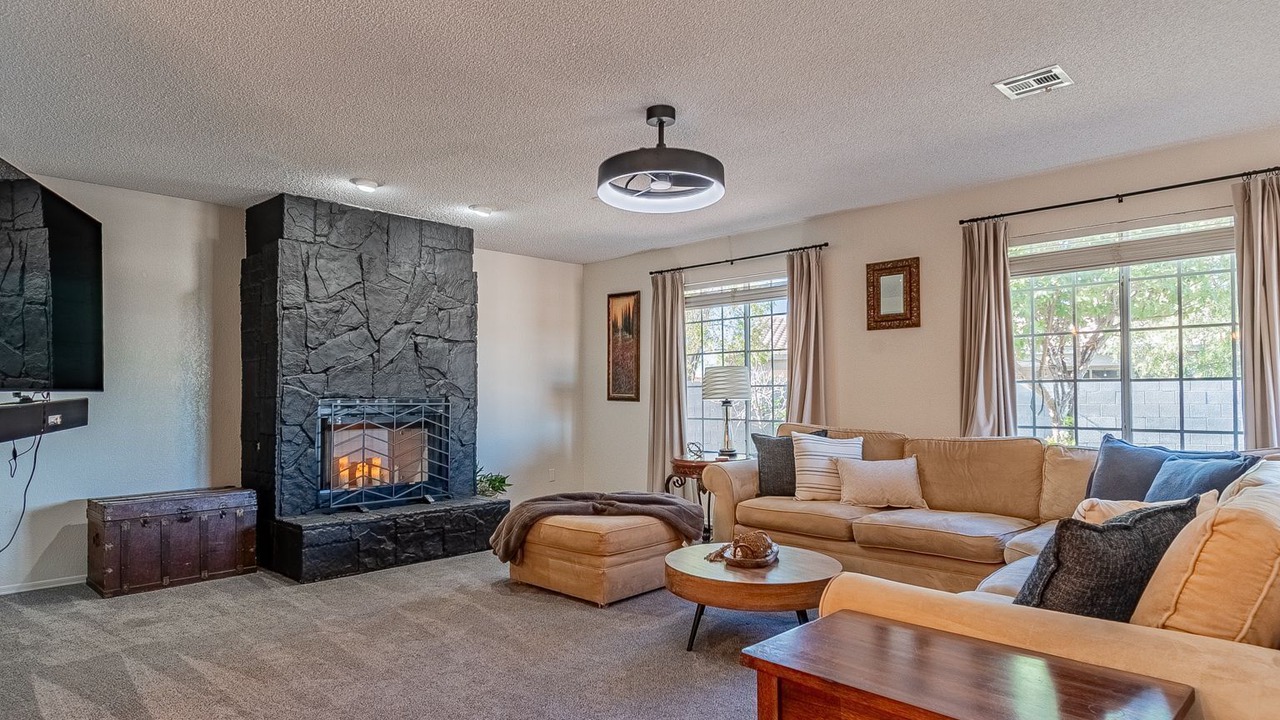 Photo of Livingroom in Yuma