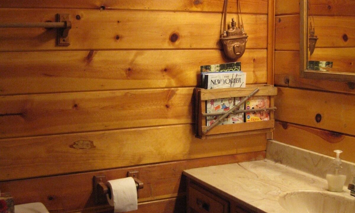 Photo of Bathroom in Pine Mountain Club