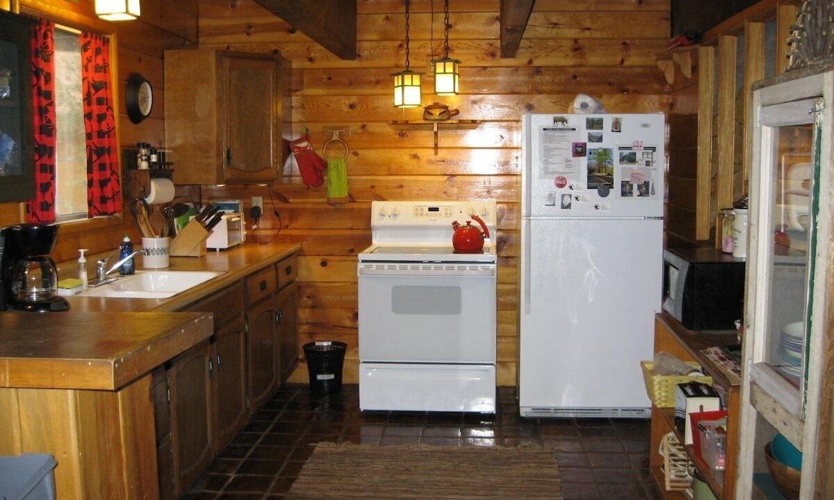 Photo of Kitchen in Pine Mountain Club