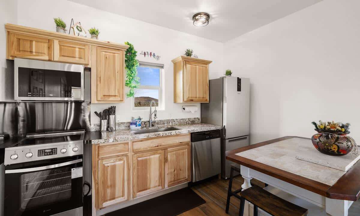 Photo of Kitchen in Lynx Mountain View Estates