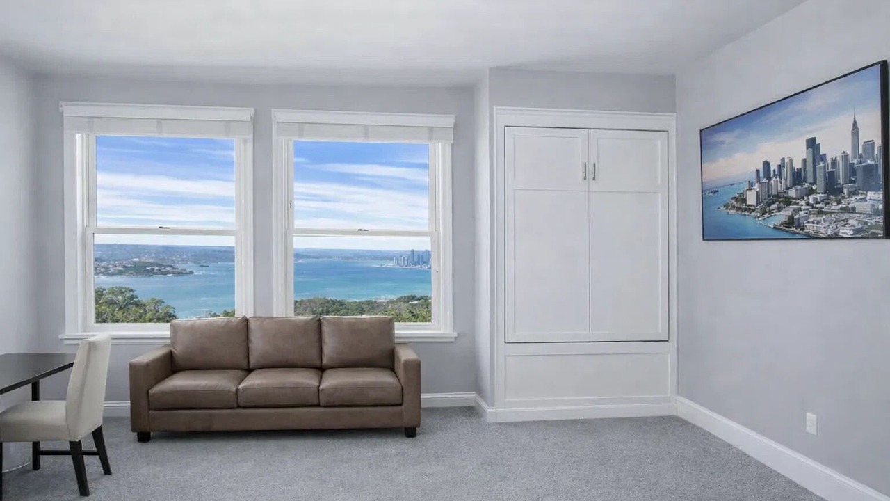 Photo of Livingroom in Polk Gulch