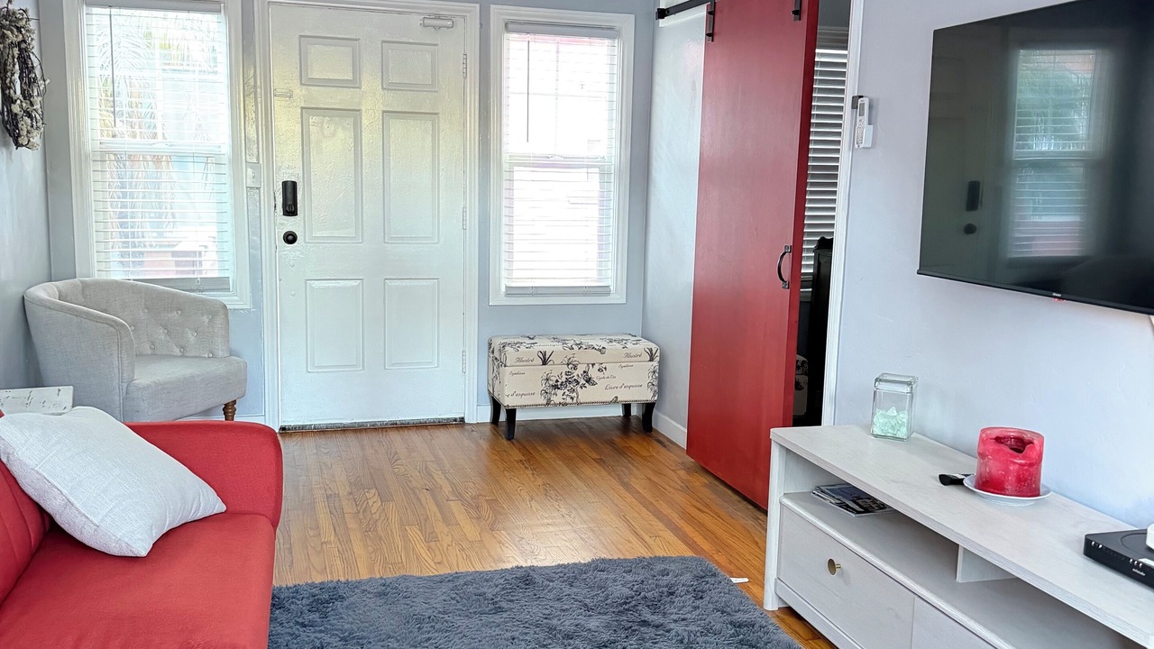 Photo of Livingroom in Little Italy
