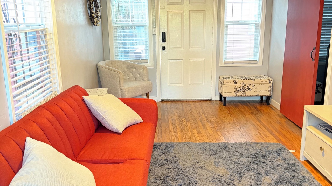 Photo of Livingroom in Little Italy