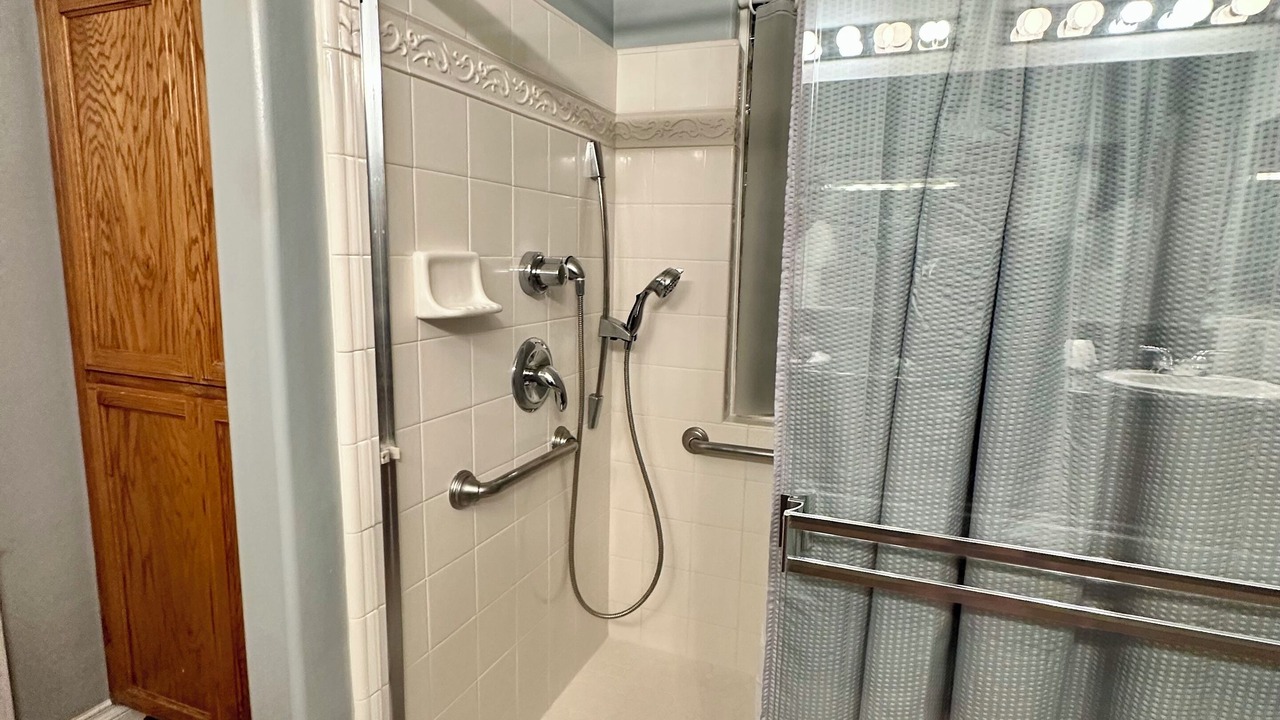 Photo of Bathroom in Greenacres