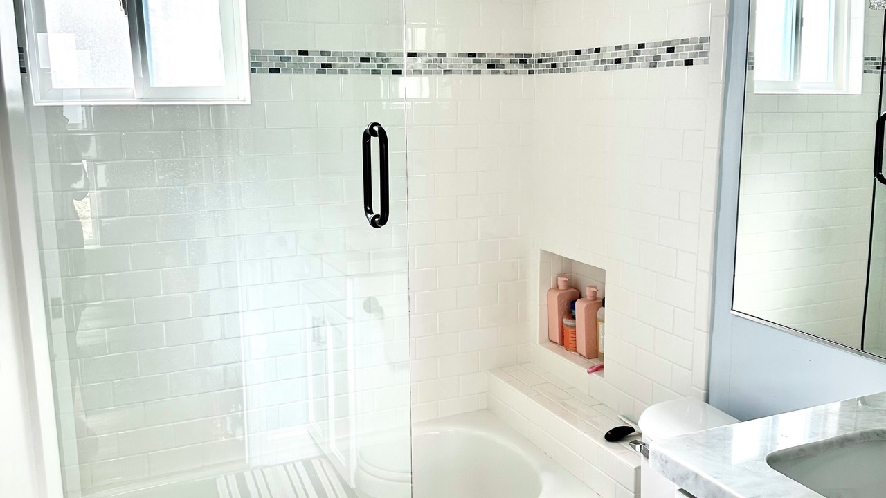 Photo of Bathroom in Corona del Mar