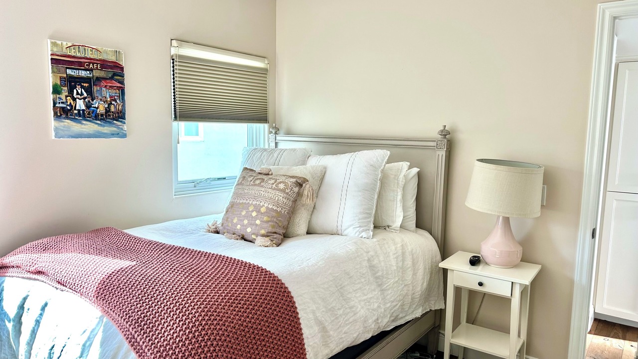 Photo of Bedroom in Corona del Mar