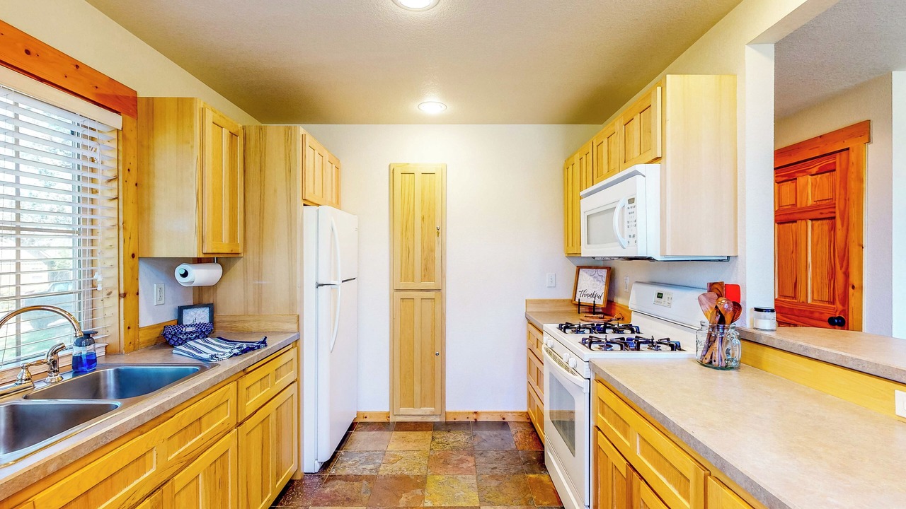 Photo of Kitchen in Klamath Falls