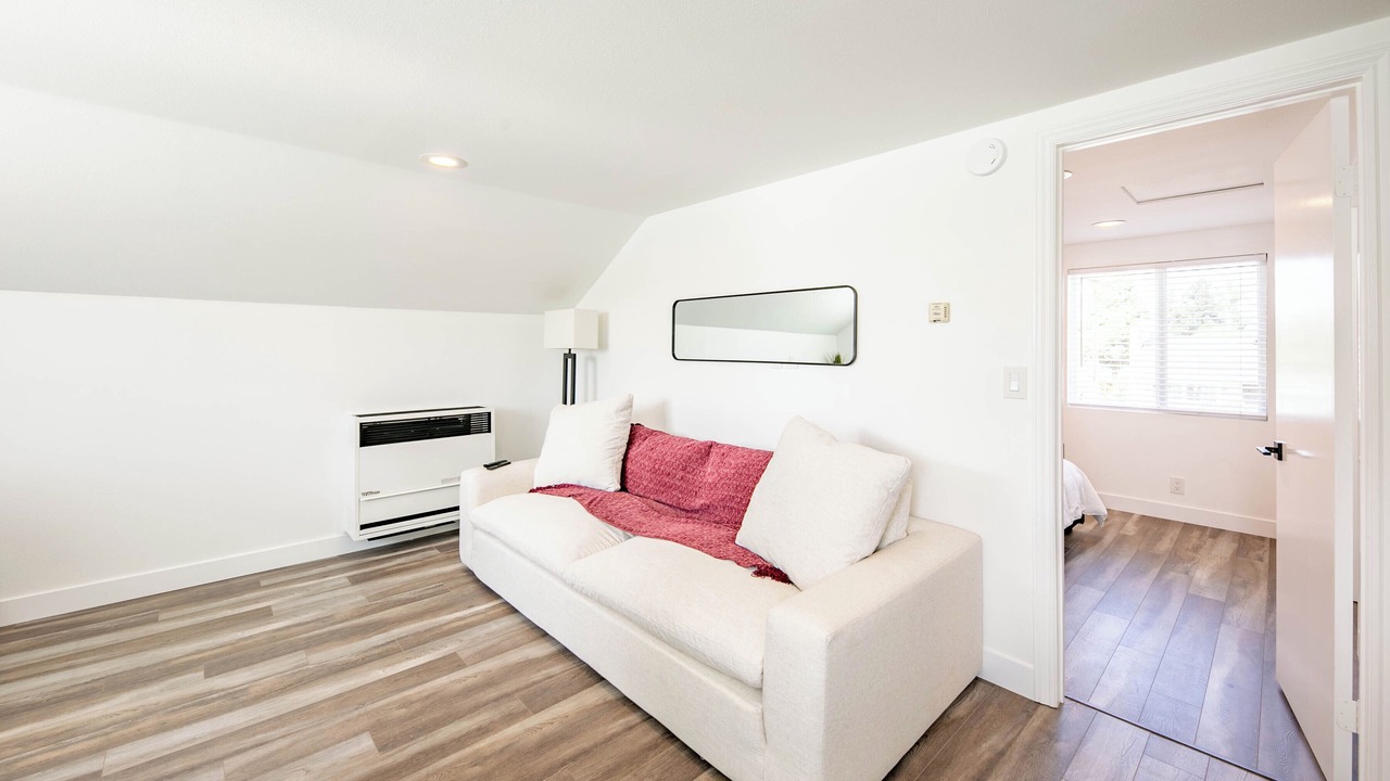 Photo of Livingroom in Halecrest