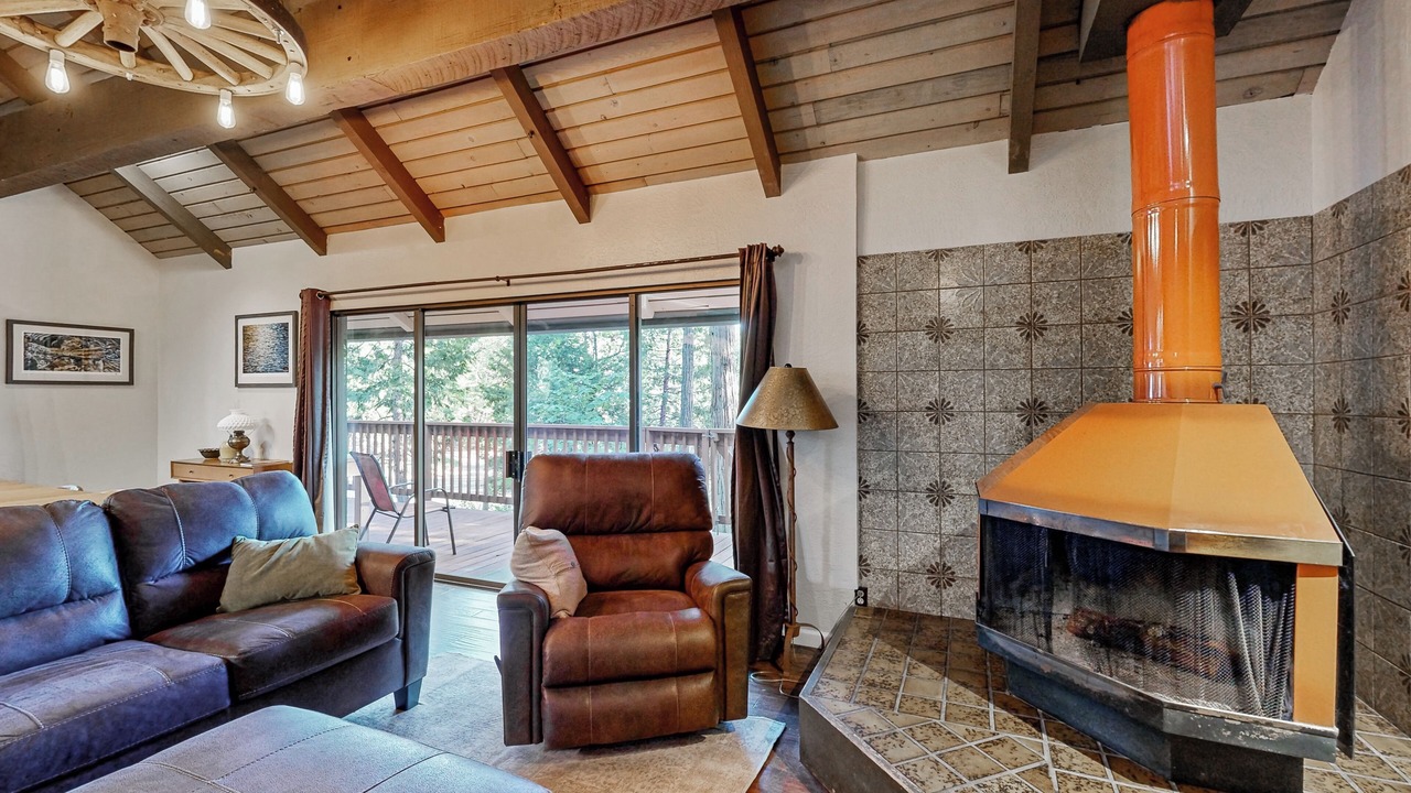 Photo of Livingroom in Twain Harte