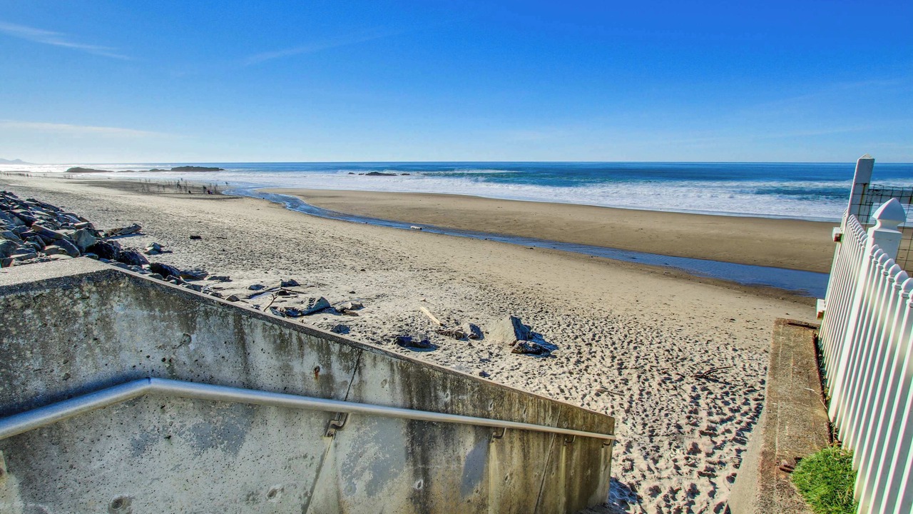 Photo of Others in Lincoln City