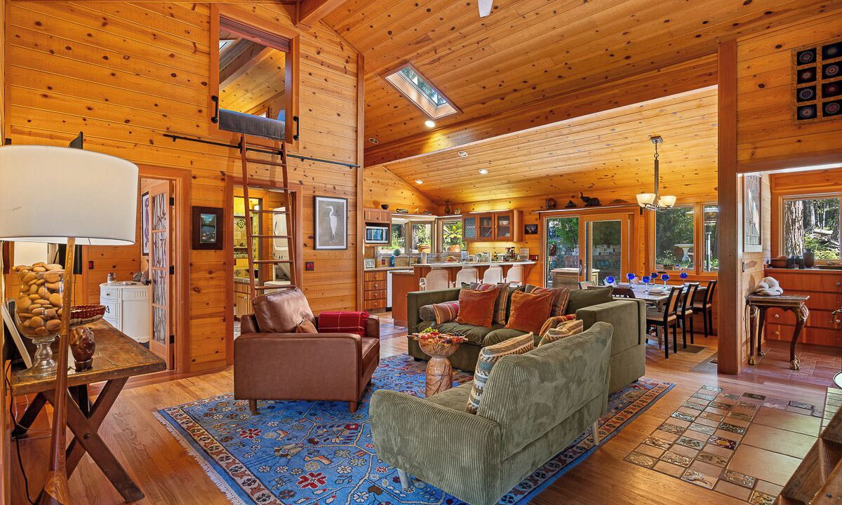 Photo of Livingroom in Gualala