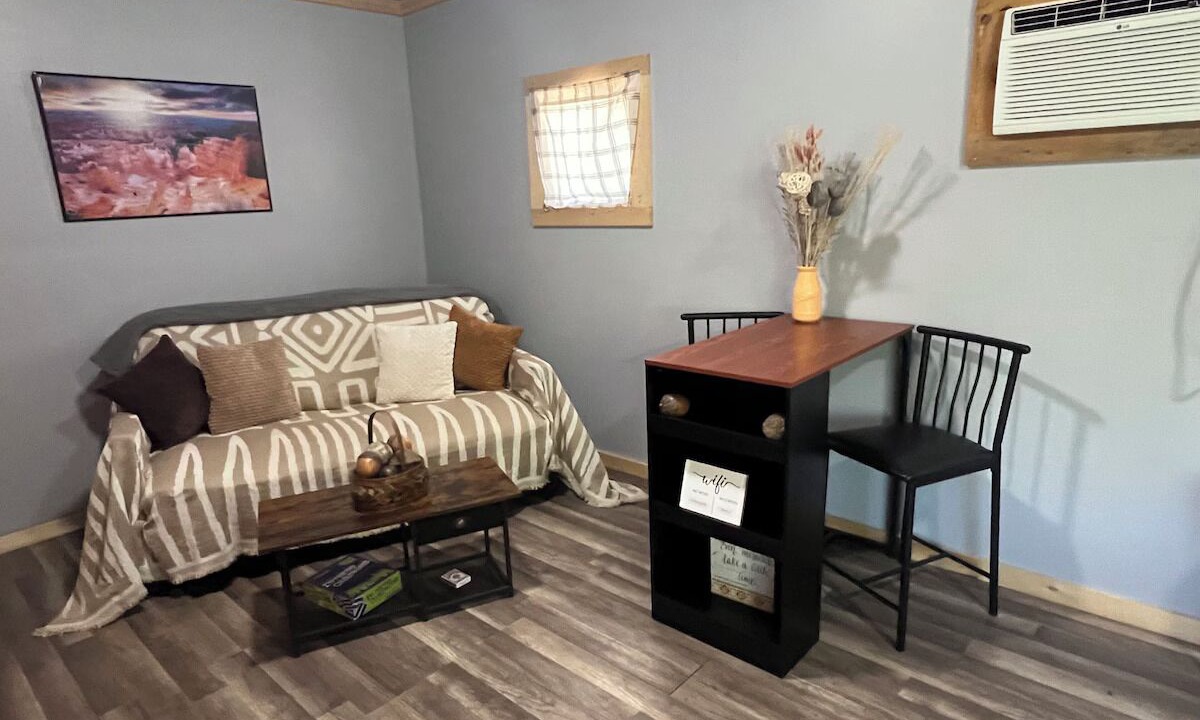 Photo of Livingroom in Sevier