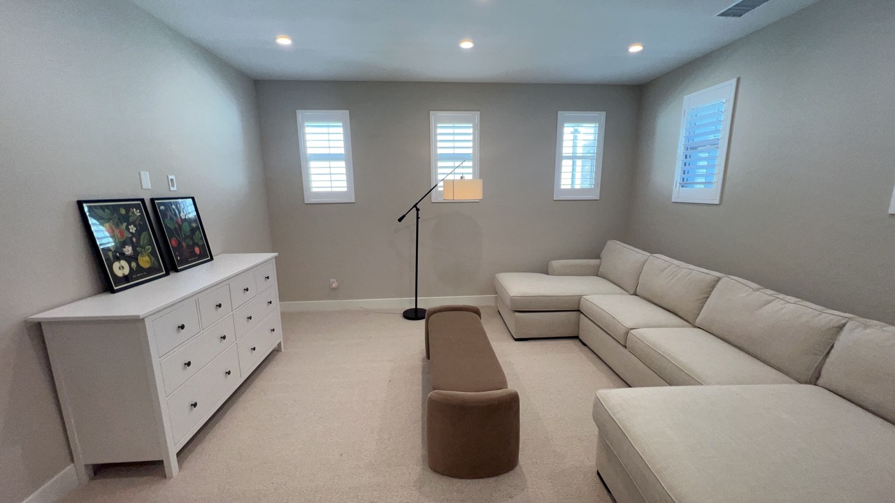 Photo of Livingroom in Portola Springs