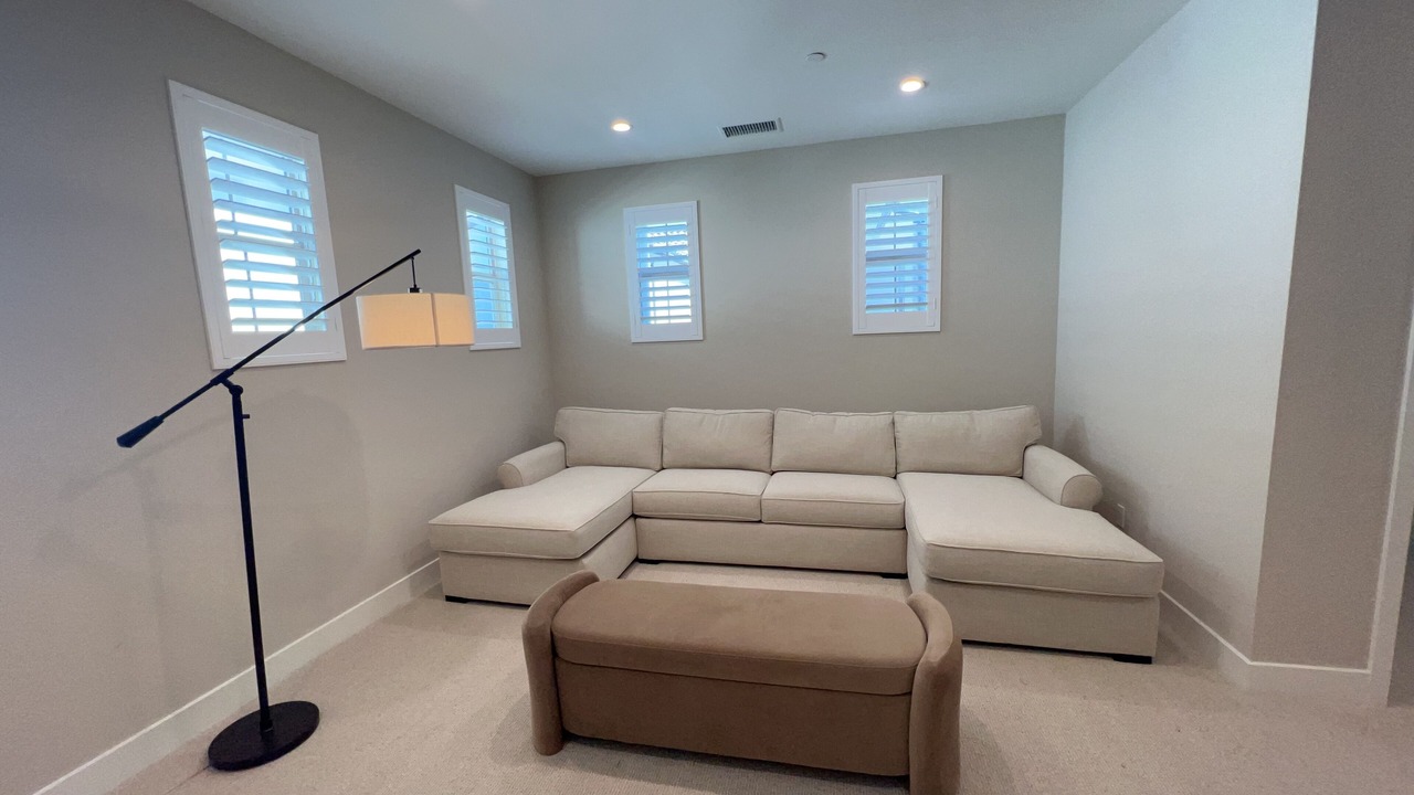 Photo of Livingroom in Portola Springs