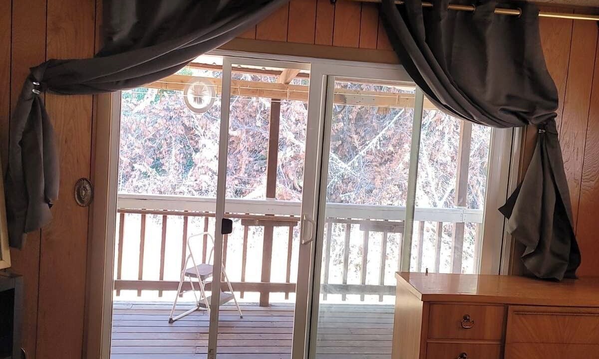 Photo of Bedroom in Myers Flat