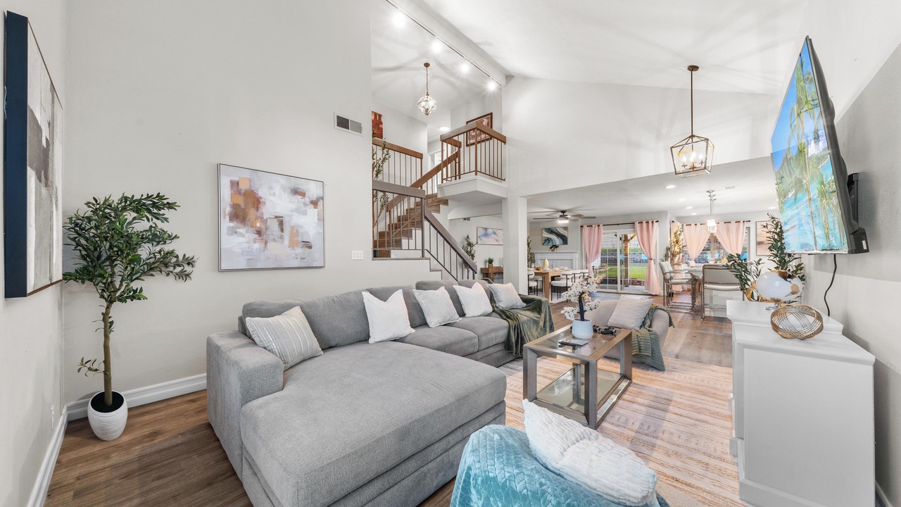 Photo of Livingroom in Rancho Penasquitos