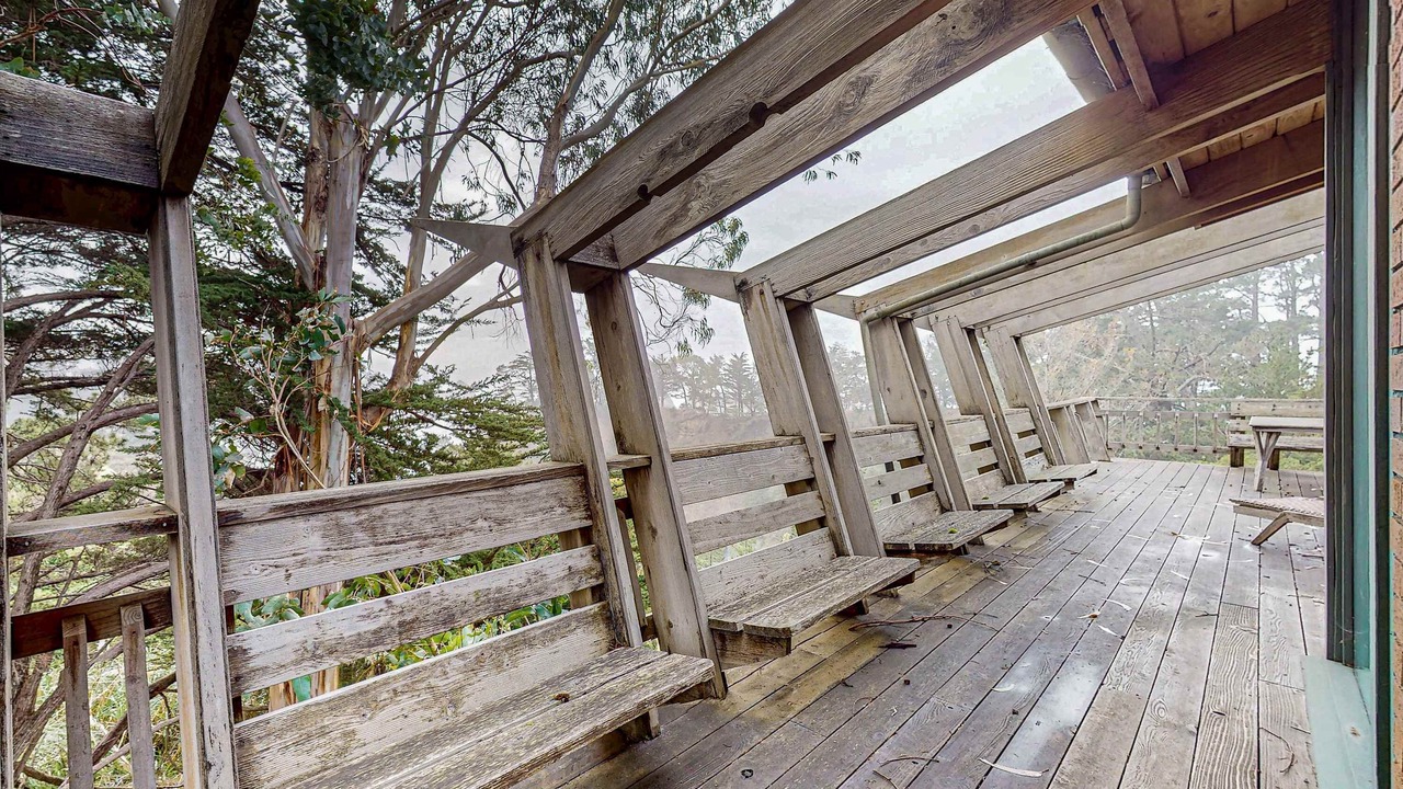 Photo of Patio Balcony in Elk
