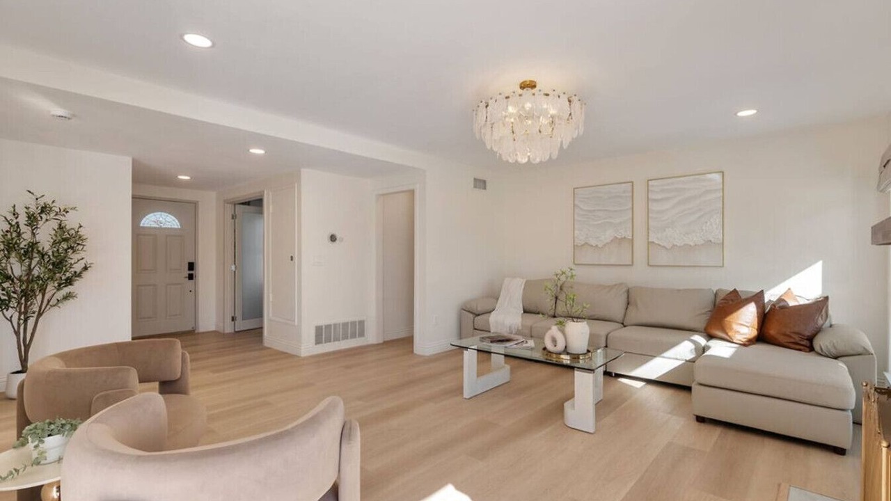 Photo of Livingroom in Placentia